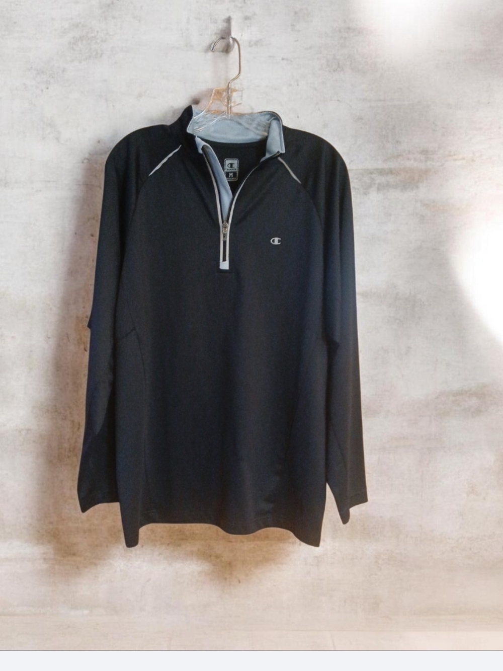 🎈Champion Black Quarter-Zip Pullover with Gray Accents